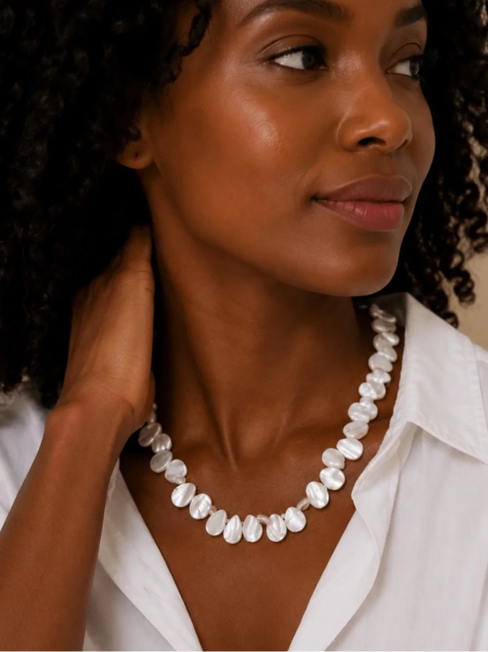 New! Shell Teardrop Chain Necklace NWOT (5009)